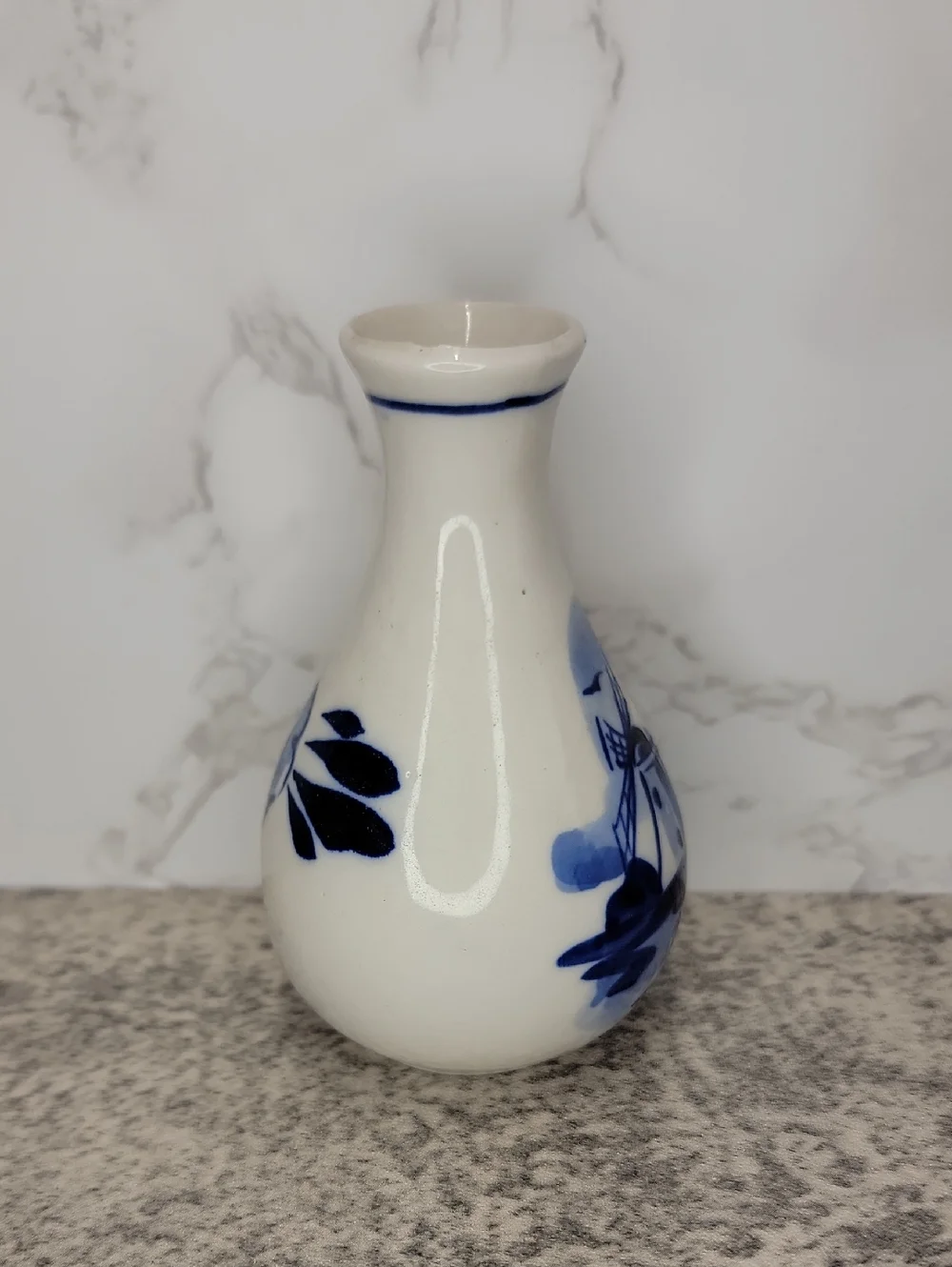 Vintage Mini Delft blue inspired Vase - Picture 3 of 8